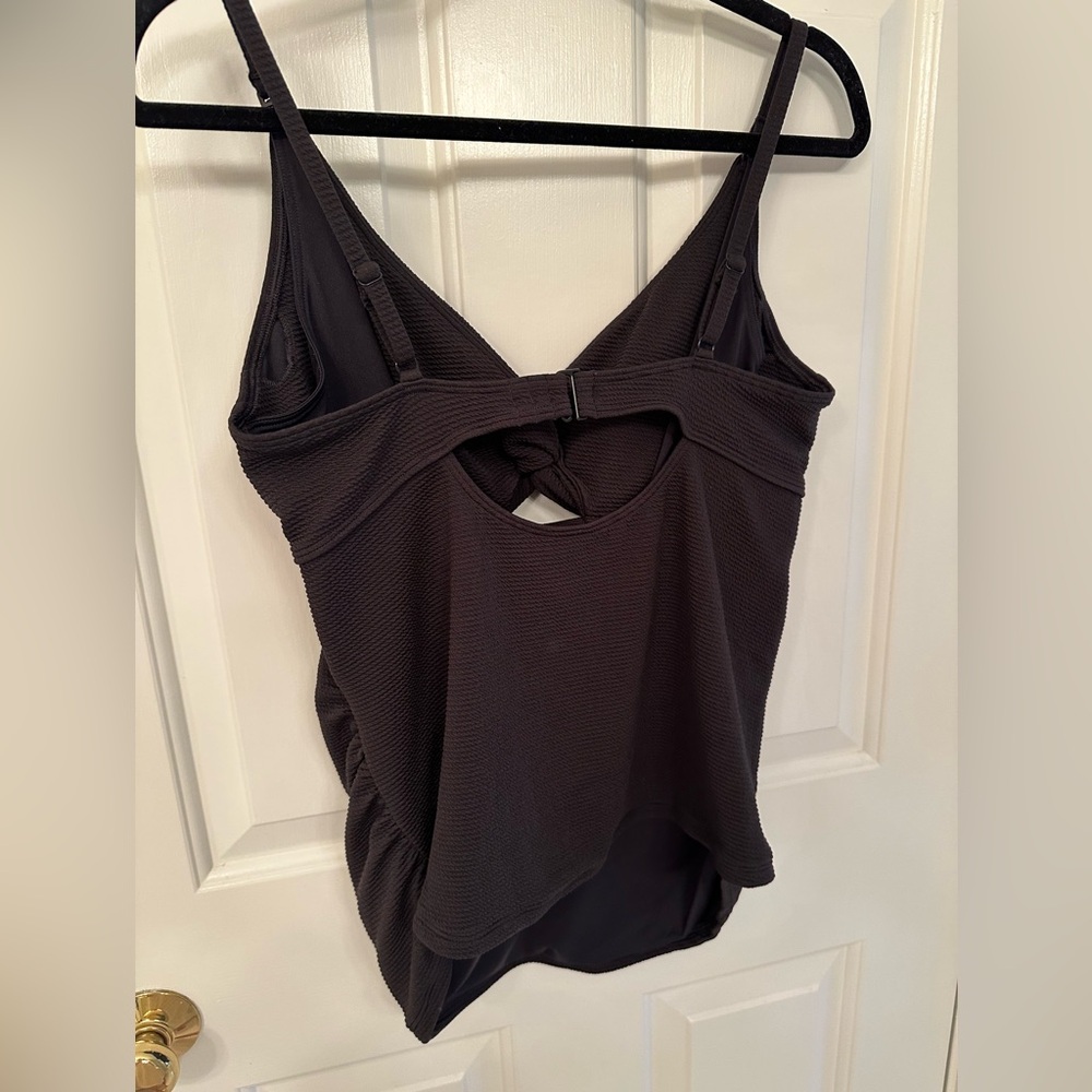 Old Navy maternity tankini top, large - Picture 2 of 5